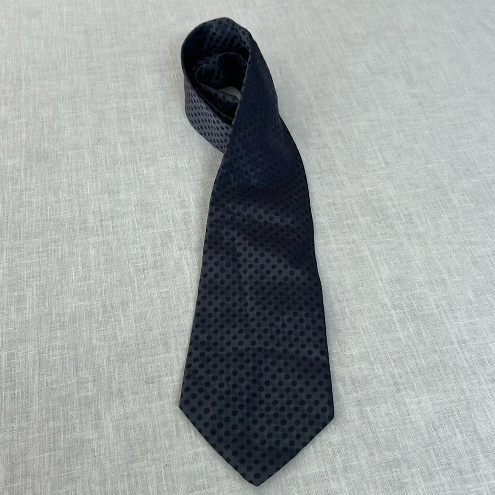 🌞 Banana Republic gray Tie w/black polka dots Made in Italy men one size